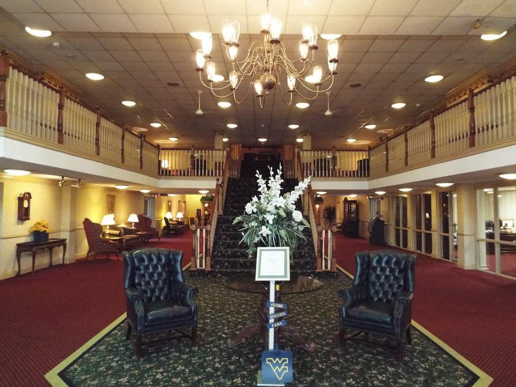 Ramada Conference Center Hotel Моргантаун Екстериор снимка