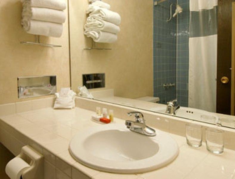 Ramada Conference Center Hotel Моргантаун Стая снимка